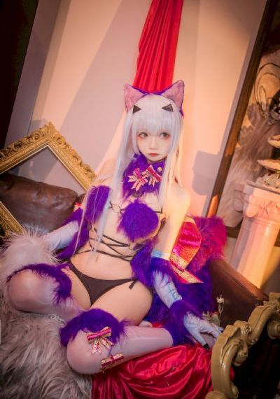 在线偷拍女厕嘘嘘_欧美成人在线