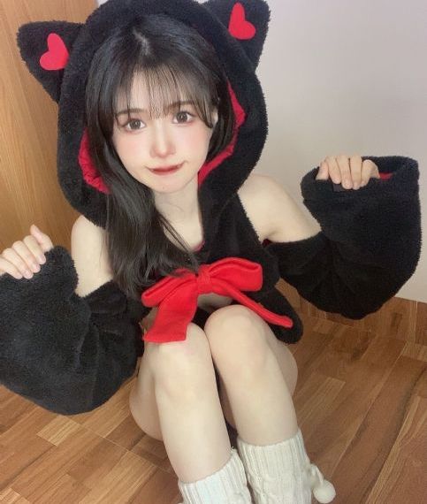 美女被叉叉_BD英语免费观看韩国