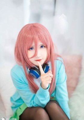 翘臀后进少妇大白嫩屁股视频_高清高清在线