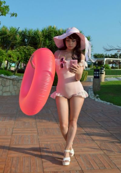 时间停止器侵犯公交车上的女性_超清HD在线观看