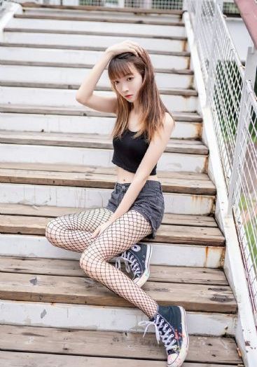加勒比女海盗2_在线观看免费电影