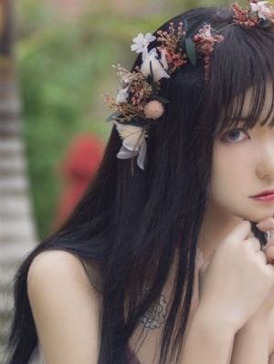 莫妮卡贝鲁奇亮相_高清免费在线播放
